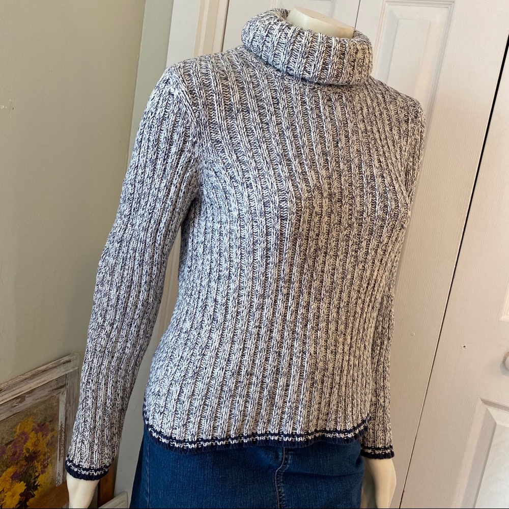 🌹 Tommy Hilfiger // Chunky Turtleneck Sweater - Picture 8 of 12